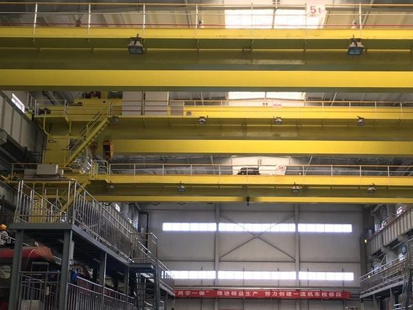 新型電動吊鉤橋式起重機