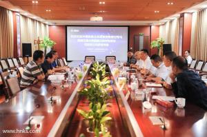 河南礦山與西南交大簽署校企合作協議并邀請程文明院長作專題講座