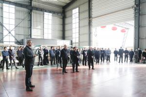 新鄉市長王登喜率重點項目觀摩組蒞臨公司智能產業園調研